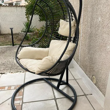 Studio Climatise Avec Terrasse Privee